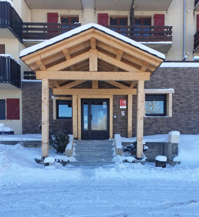 Hotel Yaka Les Angles  Luaran gambar